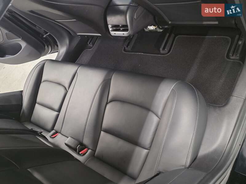 Седан Tesla Model 3 2018 в Львове фото 44 Седан Tesla Model 3 2018 в Львове