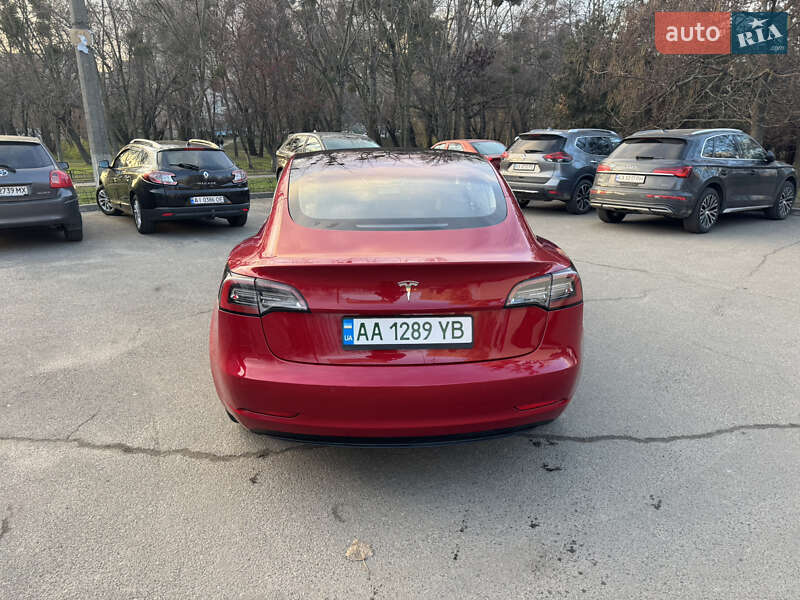 Седан Tesla Model 3 2018 в Киеве