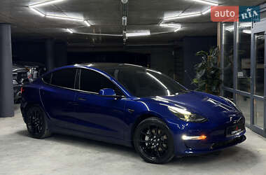 Седан Tesla Model 3 2022 в Одессе