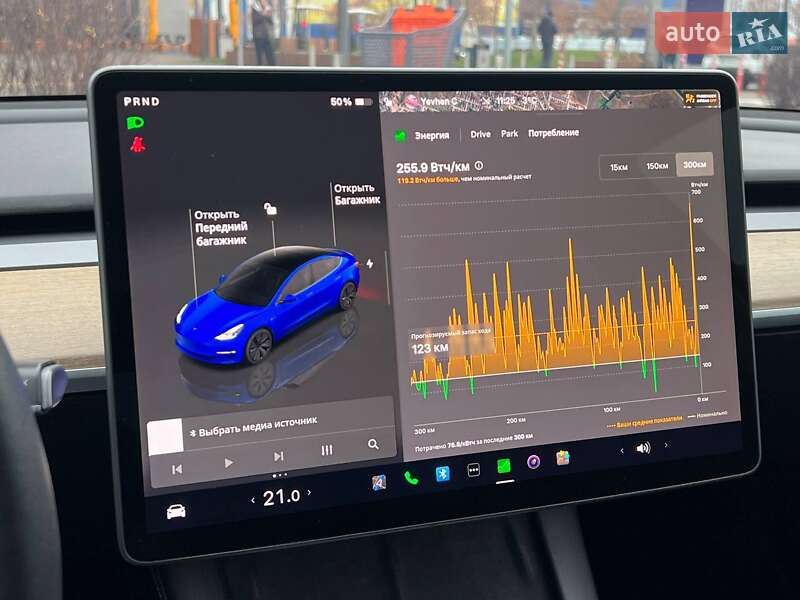 Седан Tesla Model 3 2022 в Киеве