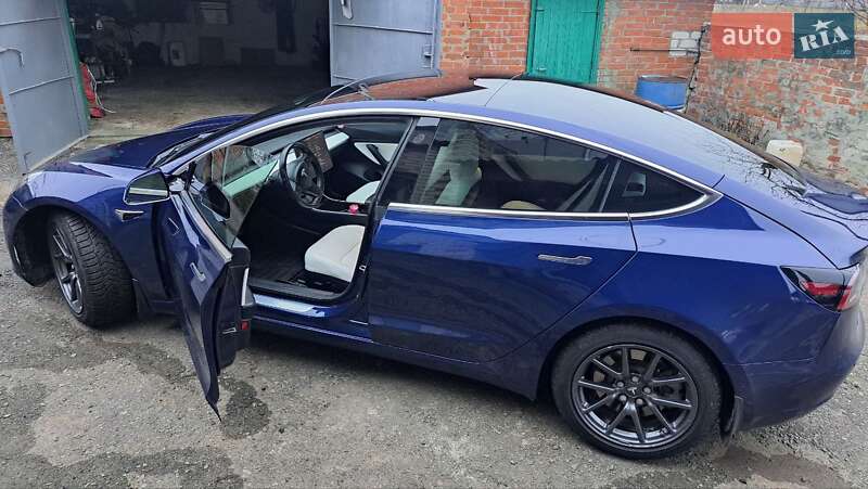 Седан Tesla Model 3 2018 в Харькове