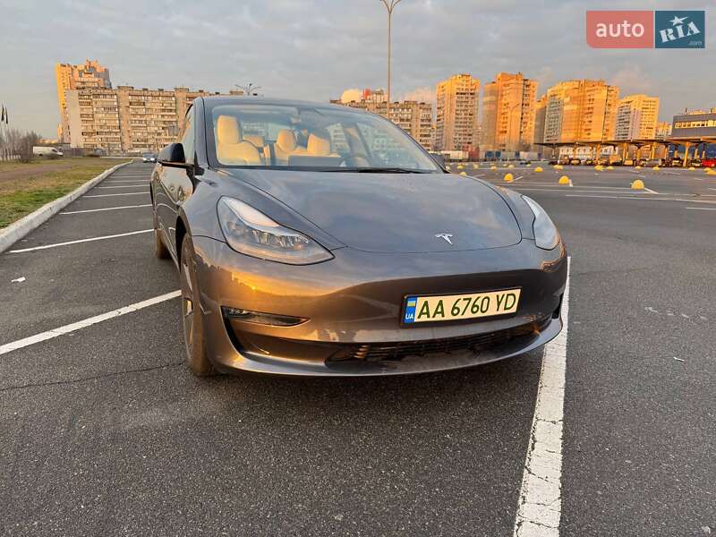Седан Tesla Model 3 2023 в Киеве фото 7 Седан Tesla Model 3 2023 в Киеве