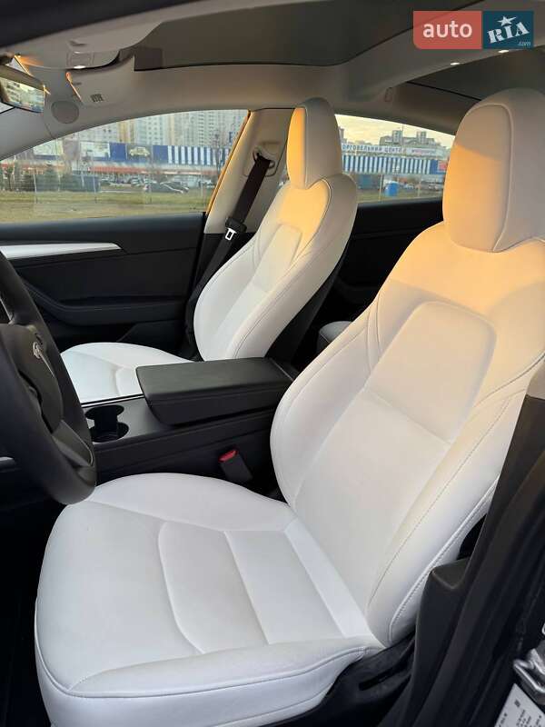 Седан Tesla Model 3 2023 в Киеве фото 10 Седан Tesla Model 3 2023 в Киеве
