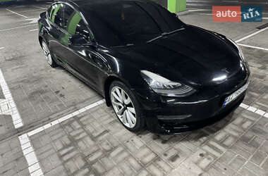 Седан Tesla Model 3 2019 в Киеве