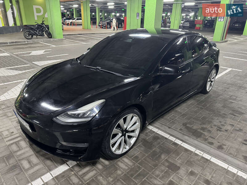 Седан Tesla Model 3 2019 в Киеве фото 5 Седан Tesla Model 3 2019 в Киеве