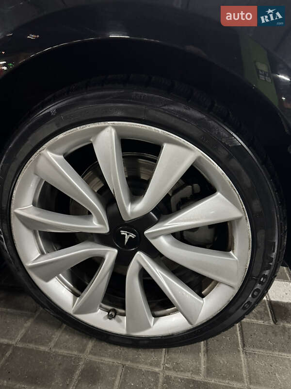 Седан Tesla Model 3 2019 в Киеве фото 38 Седан Tesla Model 3 2019 в Киеве