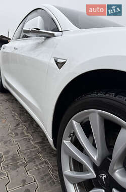 Седан Tesla Model 3 2018 в Одессе