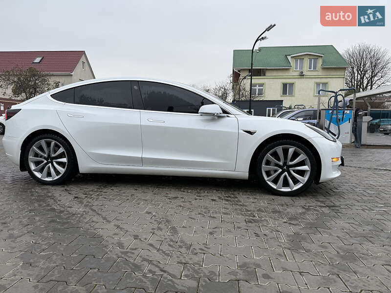 Седан Tesla Model 3 2018 в Одессе