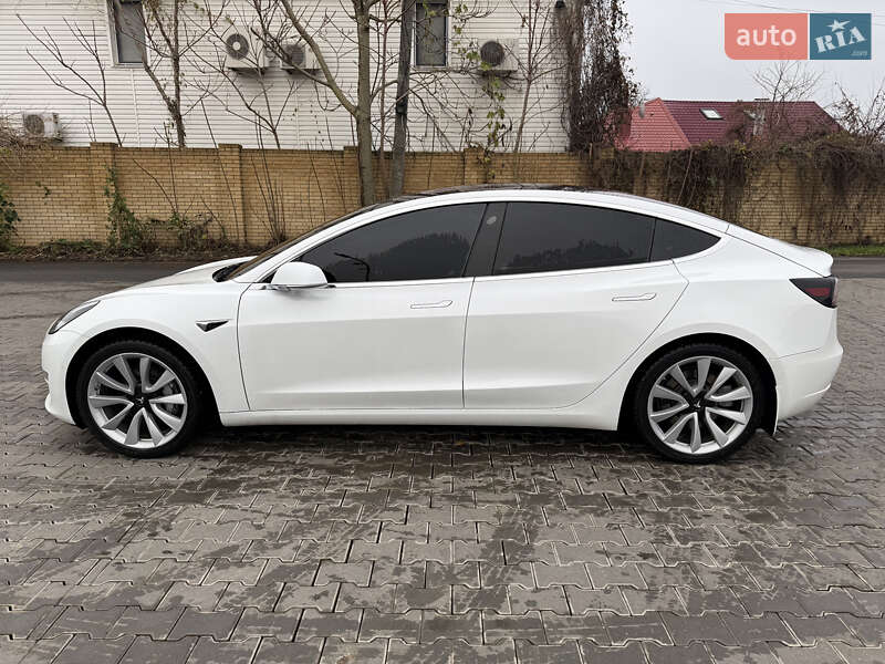 Седан Tesla Model 3 2018 в Одессе