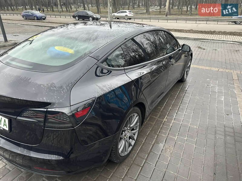 Седан Tesla Model 3 2018 в Днепре