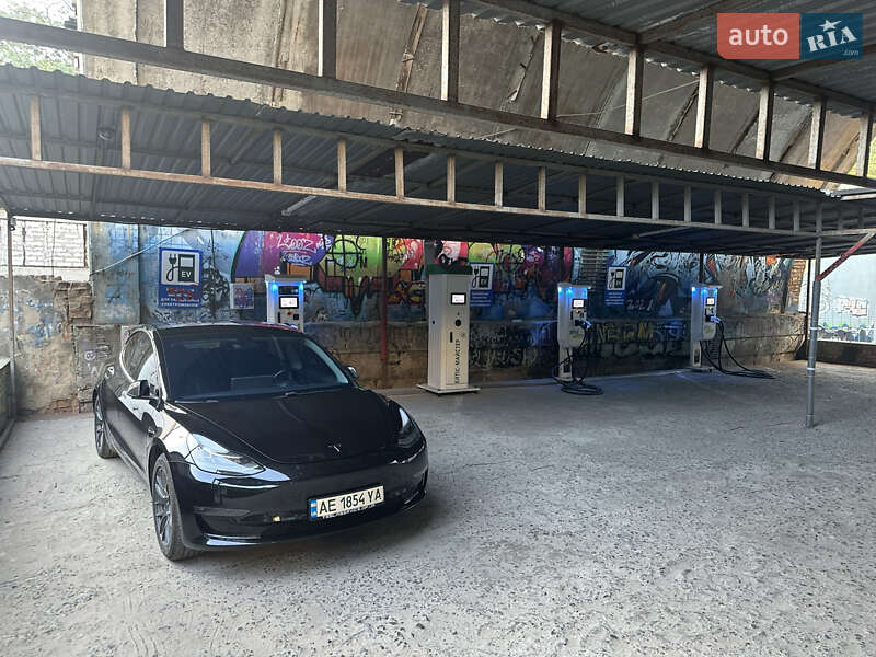 Седан Tesla Model 3 2018 в Днепре