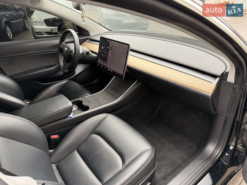 Седан Tesla Model 3 2019 в Луцке фото 24 Седан Tesla Model 3 2019 в Луцке