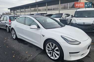 Седан Tesla Model 3 2020 в Житомире