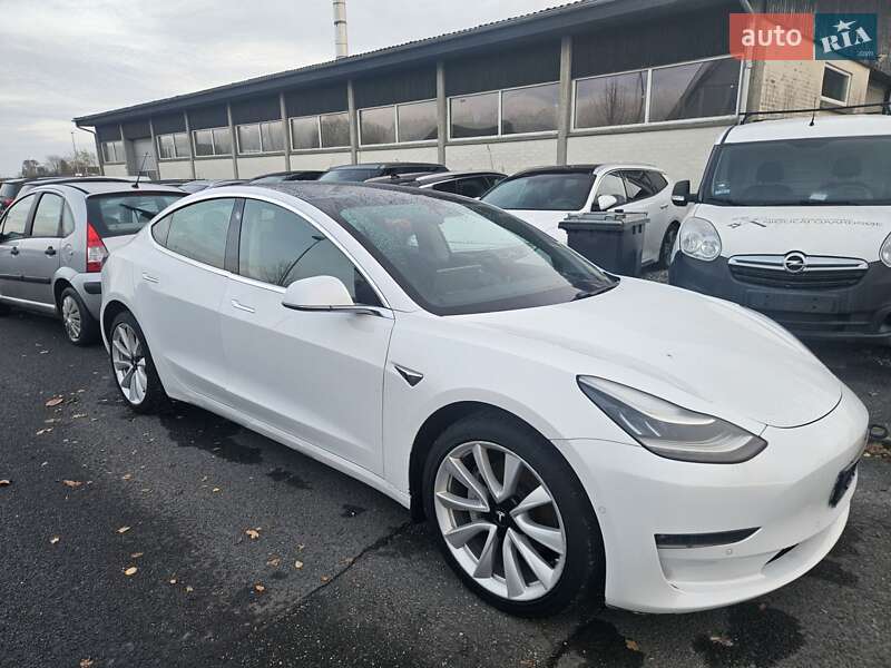 Tesla Model 3 2020 Tesla Model 3 2020