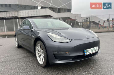 Седан Tesla Model 3 2017 в Львове