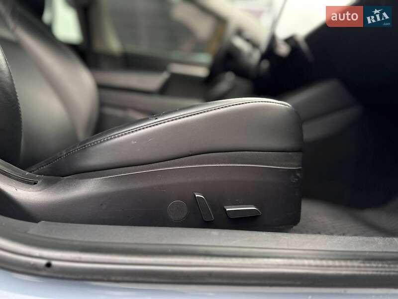 Седан Tesla Model 3 2021 в Киеве фото 30 Седан Tesla Model 3 2021 в Киеве