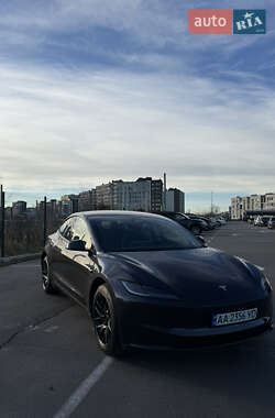 Седан Tesla Model 3 2025 в Києві