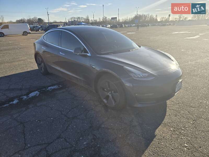 Седан Tesla Model 3 2020 в Киеве фото 2 Седан Tesla Model 3 2020 в Киеве