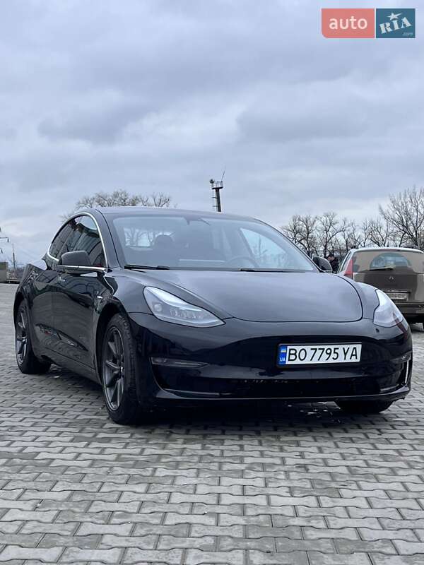 Седан Tesla Model 3 2018 в Тернополе фото 38 Седан Tesla Model 3 2018 в Тернополе
