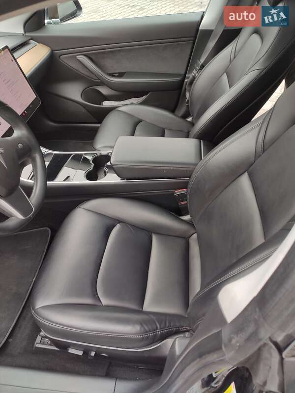 Седан Tesla Model 3 2018 в Тернополе фото 26 Седан Tesla Model 3 2018 в Тернополе
