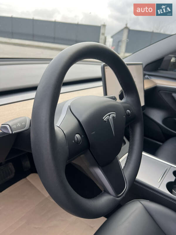 Седан Tesla Model 3 2023 в Луцке фото 19 Седан Tesla Model 3 2023 в Луцке