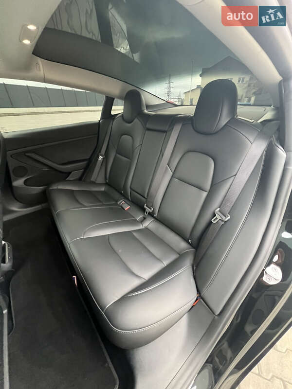 Седан Tesla Model 3 2023 в Луцке фото 42 Седан Tesla Model 3 2023 в Луцке