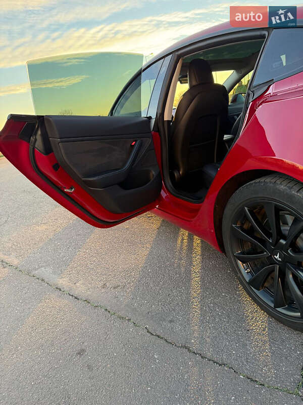 Седан Tesla Model 3 2018 в Николаеве фото 36 Седан Tesla Model 3 2018 в Николаеве