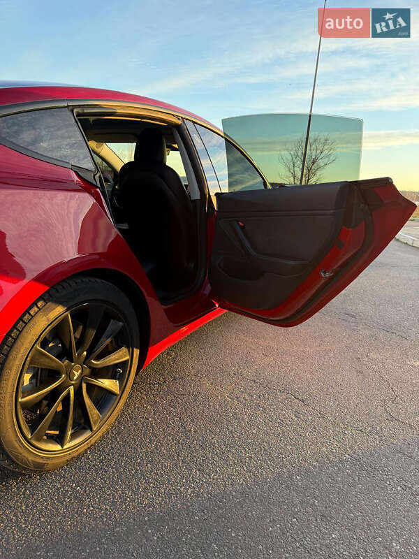 Седан Tesla Model 3 2018 в Николаеве фото 39 Седан Tesla Model 3 2018 в Николаеве