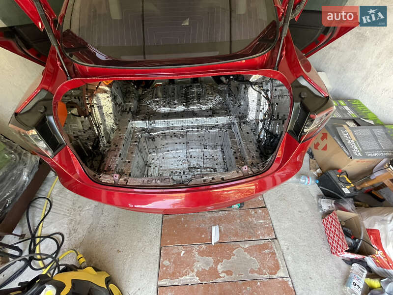 Седан Tesla Model 3 2018 в Николаеве фото 53 Седан Tesla Model 3 2018 в Николаеве