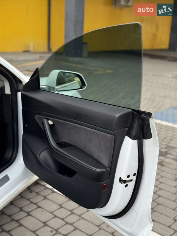 Седан Tesla Model 3 2018 в Шептицькому