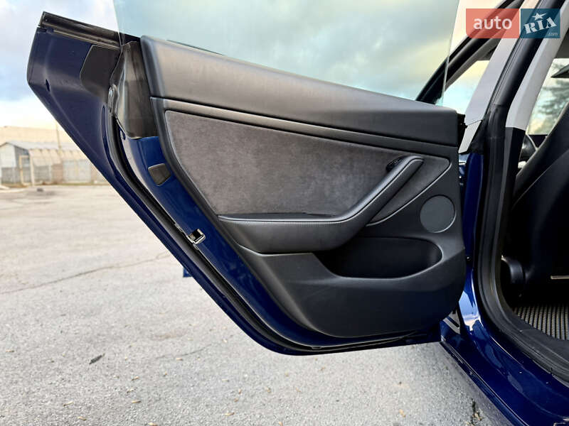 Седан Tesla Model 3 2021 в Днепре фото 18 Седан Tesla Model 3 2021 в Днепре