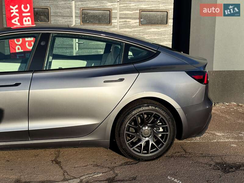 Седан Tesla Model 3 2025 в Киеве фото 7 Седан Tesla Model 3 2025 в Киеве