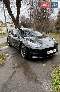 Седан Tesla Model 3 2021 в Львові