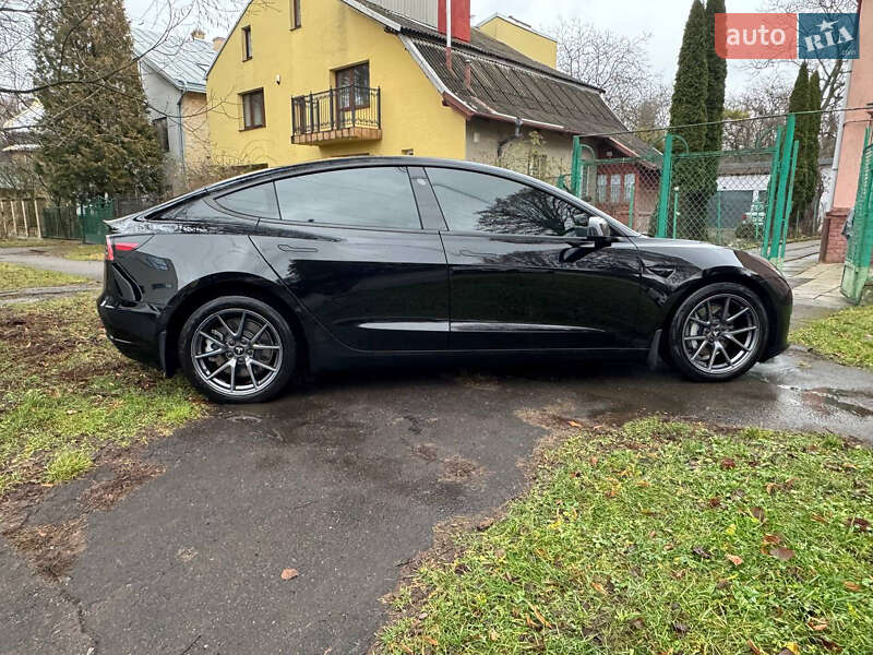 Седан Tesla Model 3 2021 в Львове фото 7 Седан Tesla Model 3 2021 в Львове