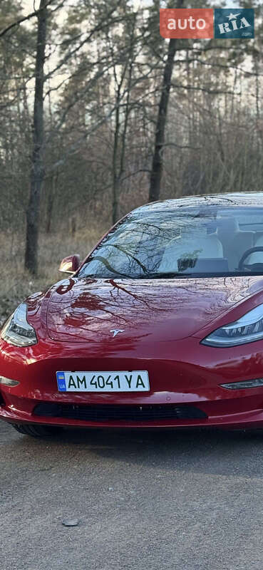 Седан Tesla Model 3 2019 в Коростене фото Седан Tesla Model 3 2019 в Коростене