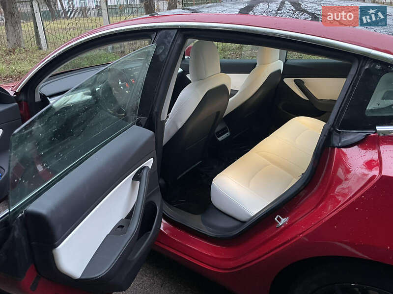 Седан Tesla Model 3 2019 в Коростене фото 9 Седан Tesla Model 3 2019 в Коростене