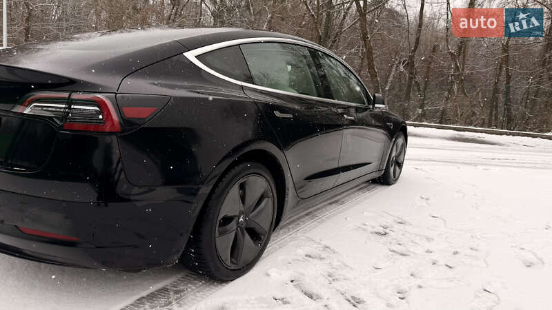 Седан Tesla Model 3 2019 в Киеве фото 13 Седан Tesla Model 3 2019 в Киеве