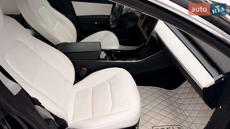 Седан Tesla Model 3 2019 в Киеве фото 28 Седан Tesla Model 3 2019 в Киеве