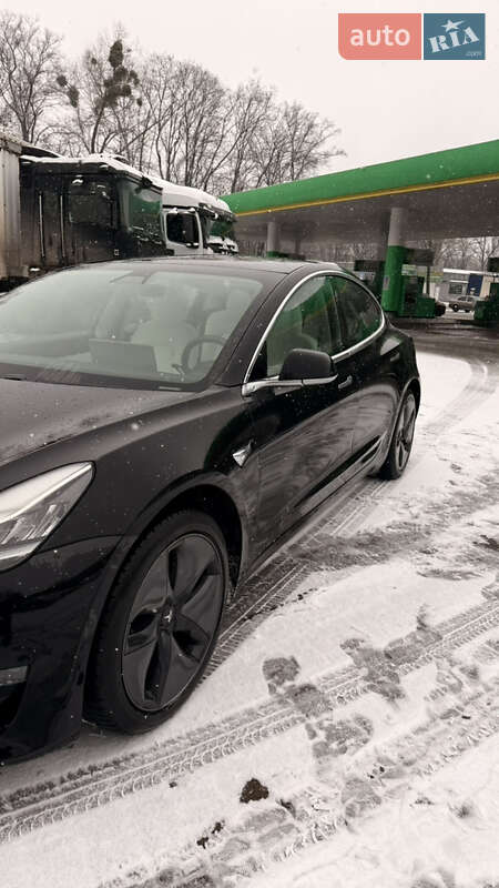 Седан Tesla Model 3 2019 в Киеве фото 39 Седан Tesla Model 3 2019 в Киеве