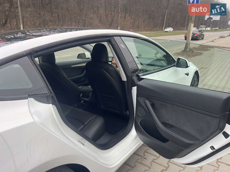 Седан Tesla Model 3 2022 в Черновцах фото 15 Седан Tesla Model 3 2022 в Черновцах