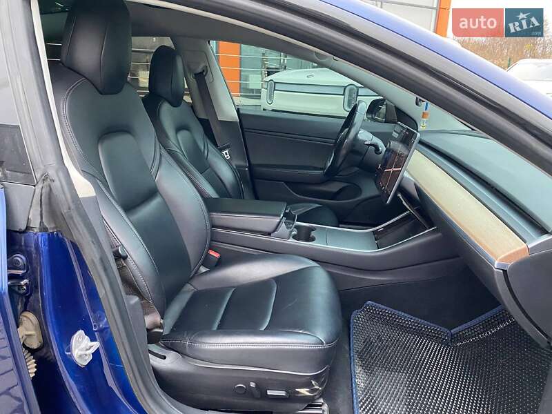 Седан Tesla Model 3 2018 в Львове фото 19 Седан Tesla Model 3 2018 в Львове