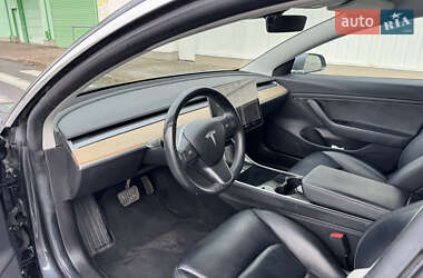 Седан Tesla Model 3 2019 в Киеве