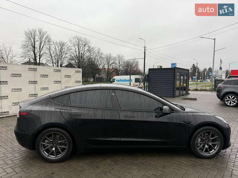 Седан Tesla Model 3 2021 в Луцке фото 12 Седан Tesla Model 3 2021 в Луцке