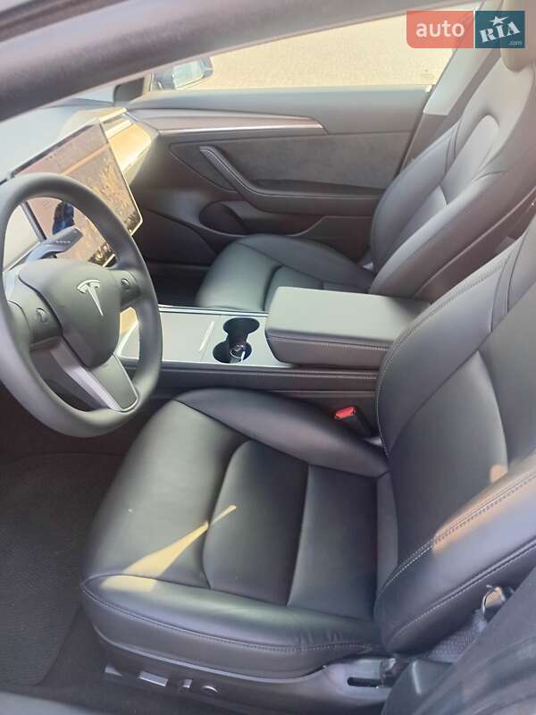 Седан Tesla Model 3 2021 в Ирпене