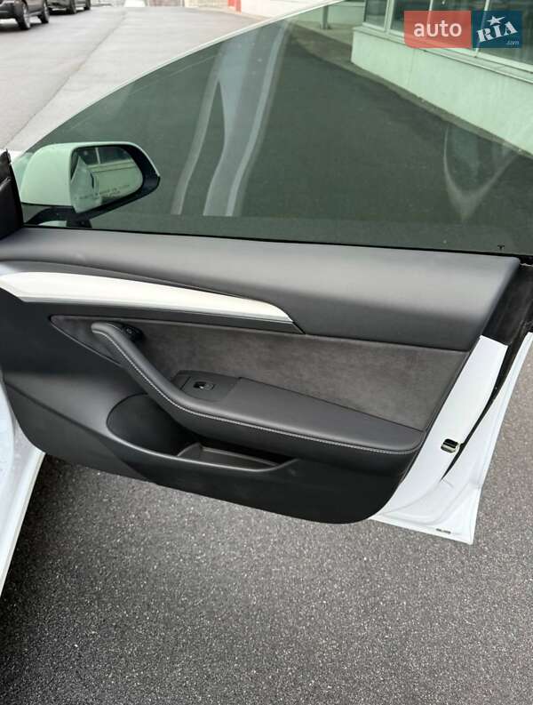 Седан Tesla Model 3 2023 в Днепре фото 12 Седан Tesla Model 3 2023 в Днепре