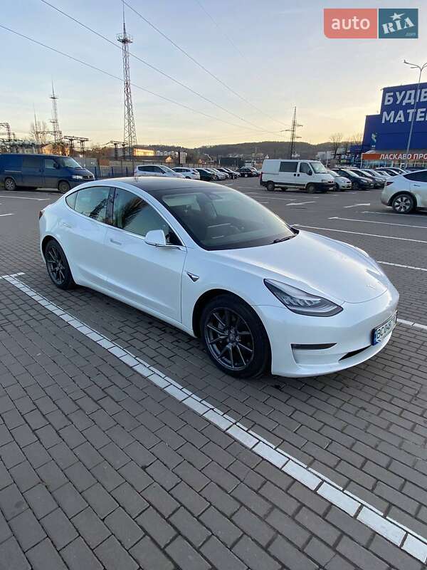 Седан Tesla Model 3 2020 в Львове фото 3 Седан Tesla Model 3 2020 в Львове