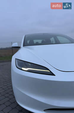 Седан Tesla Model 3 2024 в Дніпрі