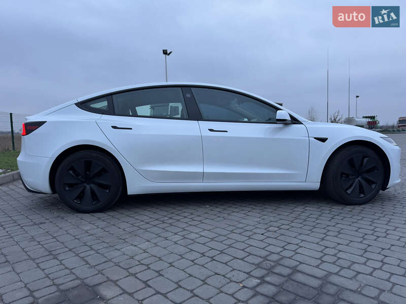 Седан Tesla Model 3 2024 в Дніпрі