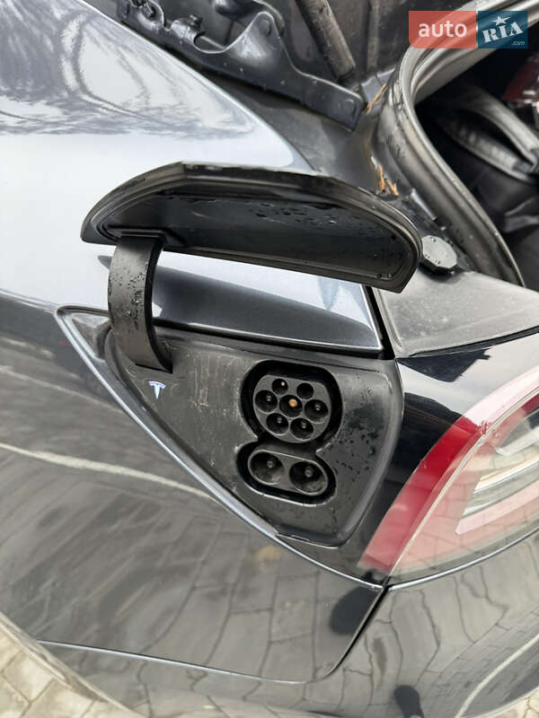 Седан Tesla Model 3 2019 в Киеве фото 33 Седан Tesla Model 3 2019 в Киеве