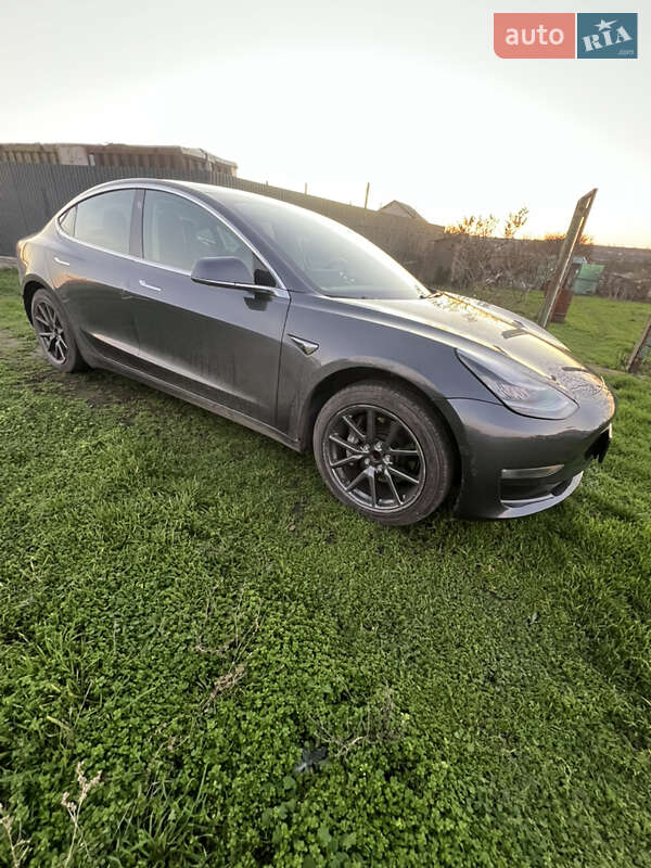 Седан Tesla Model 3 2018 в Одессе
